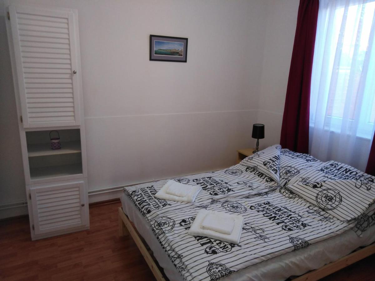 Arinza Apartman Mezőkövesd Exterior foto