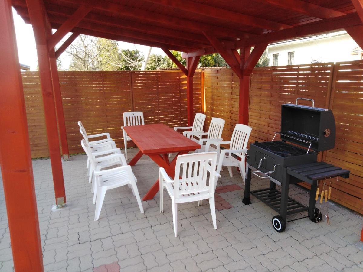 Arinza Apartman Mezőkövesd Exterior foto