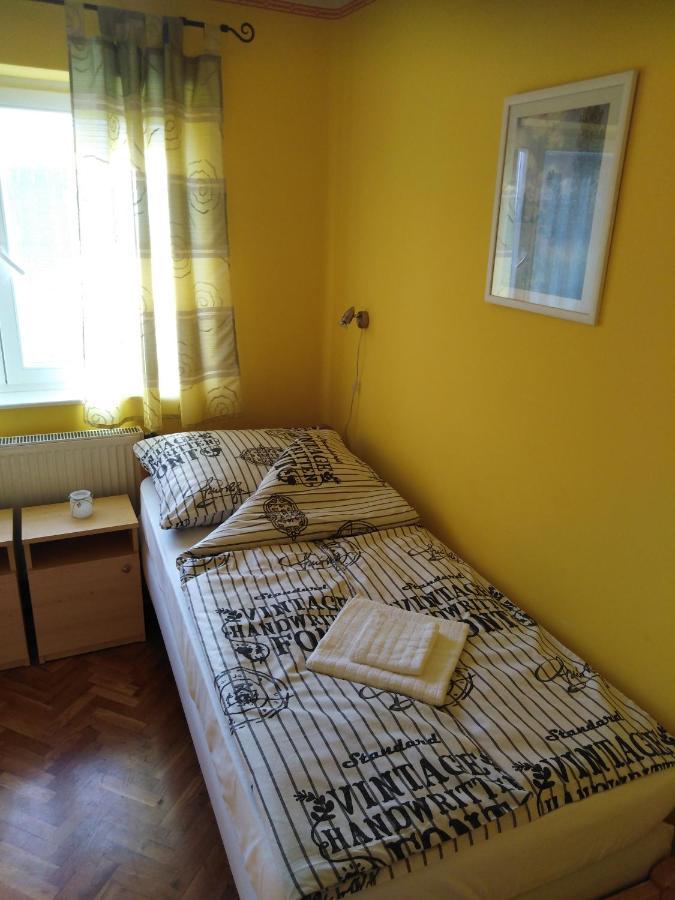 Arinza Apartman Mezőkövesd Exterior foto