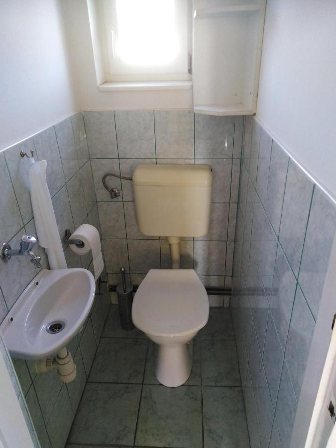 Arinza Apartman Mezőkövesd Exterior foto