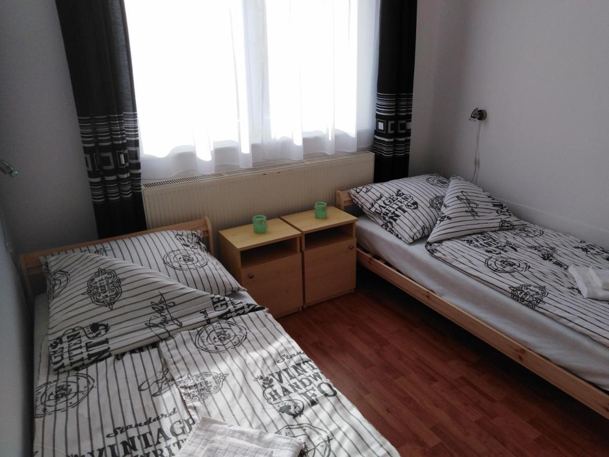 Arinza Apartman Mezőkövesd Exterior foto