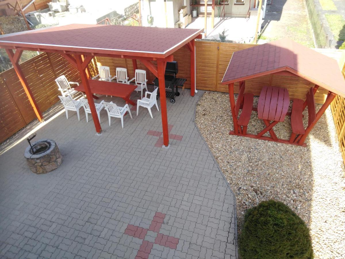 Arinza Apartman Mezőkövesd Exterior foto